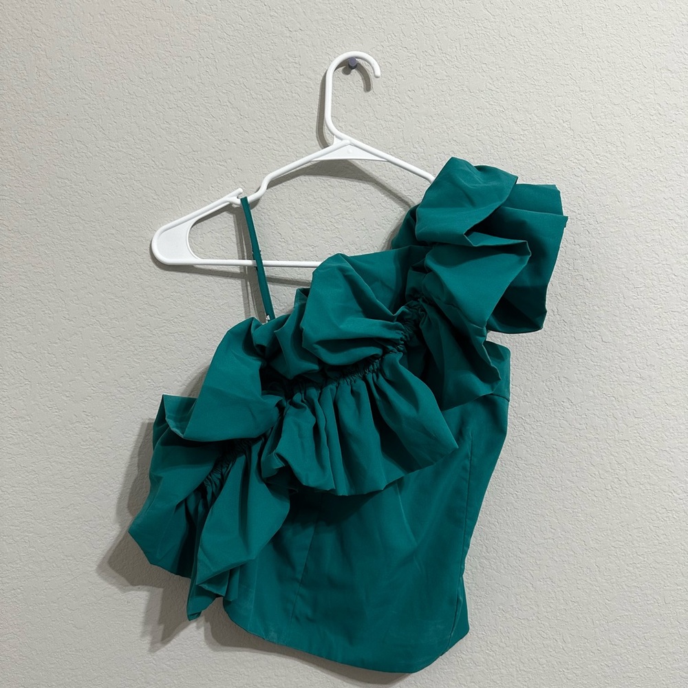 Teal SHEIN top. Only worn once, true to size. Has zipper on the side